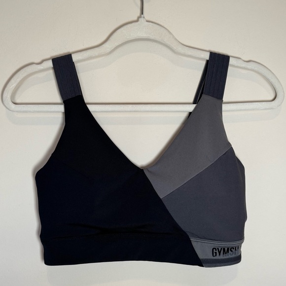 Gym Shark Black/Gray Color Block Medium Support Sports Bra- Like New - Picture 2 of 6